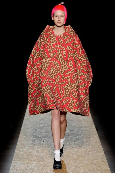 Look 7